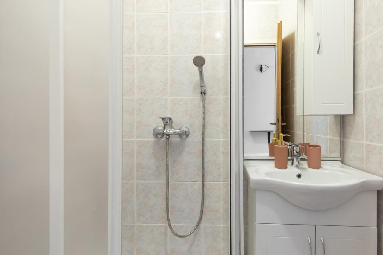 Apartment & Rooms Ivica 크르크 외부 사진